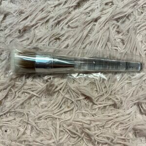 Clinique Buff Brush Foundation Makeup Brush New Sealed NIB